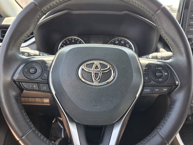 Used 2020 Toyota RAV4 XLE Premium w/ All Weather Liner Package image 21