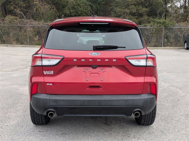 Used 2021 Ford Escape SE w/ SE Sport Appearance Package image 4