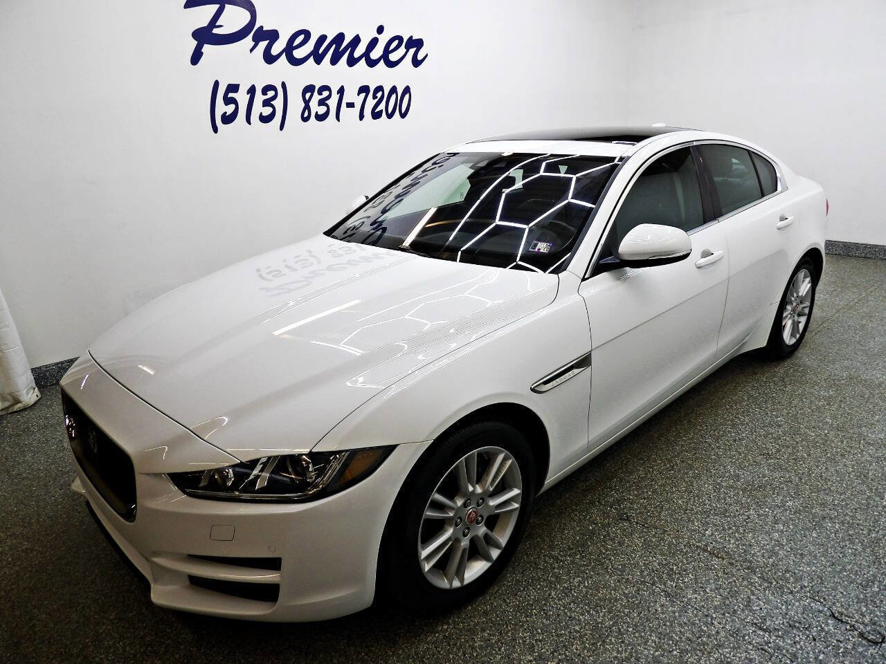 Used 2019 Jaguar XE Premium image 1