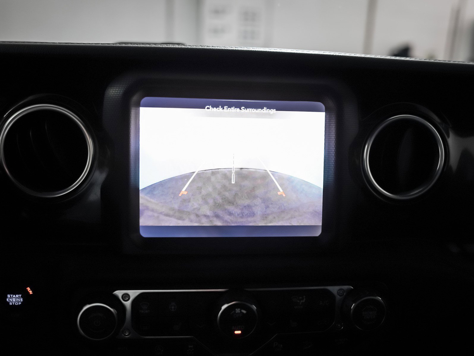 Used 2019 Jeep Wrangler Unlimited Sahara image 22