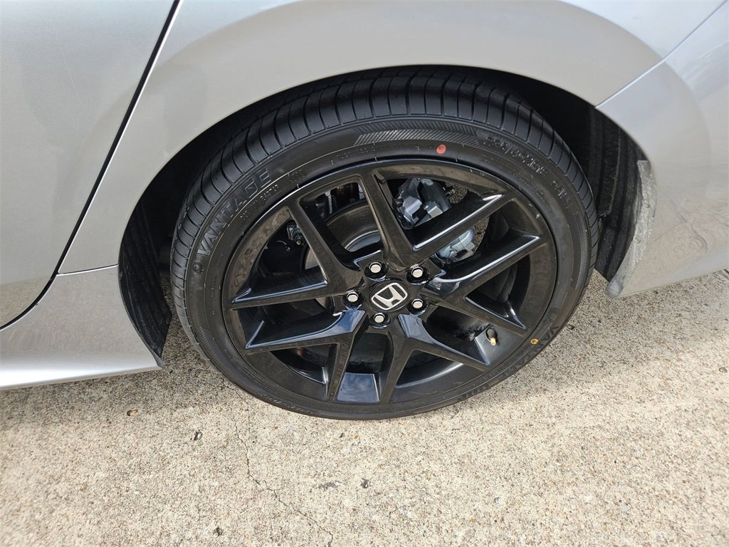 Used 2025 Honda Civic Sport image 29