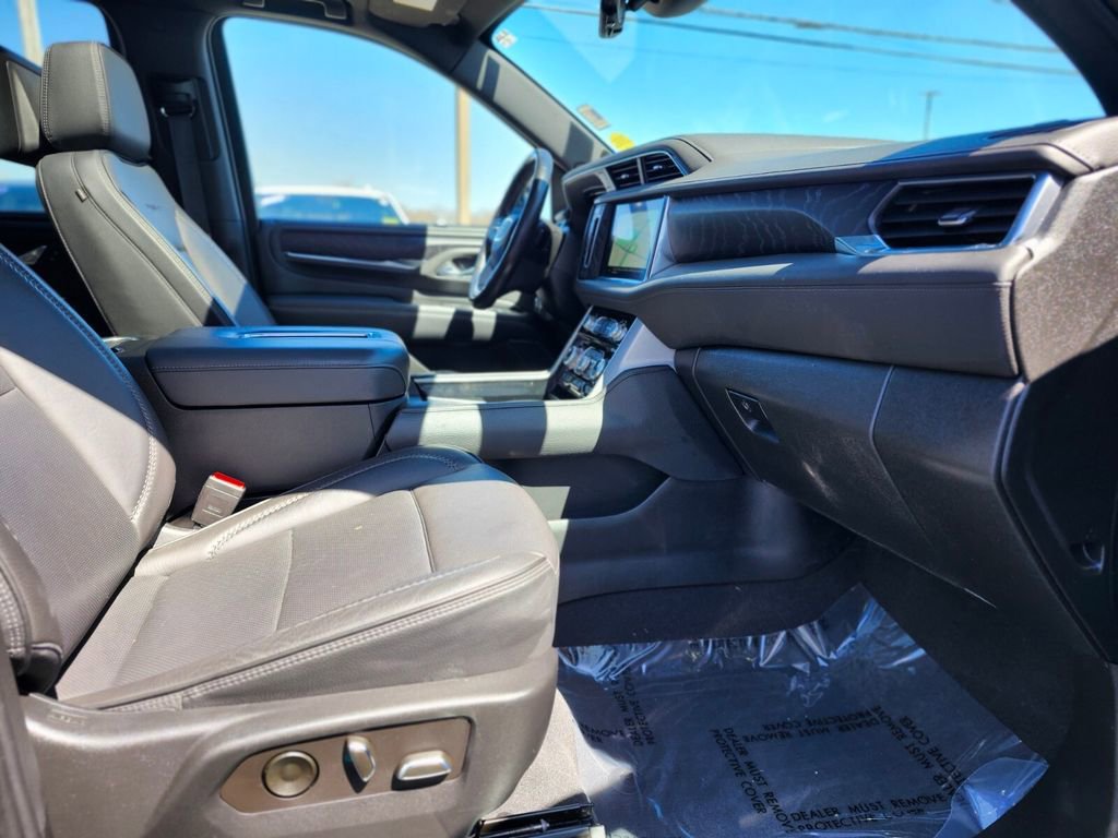 Used 2023 GMC Yukon Denali w/ Denali Reserve Package AWD/4WD image 9