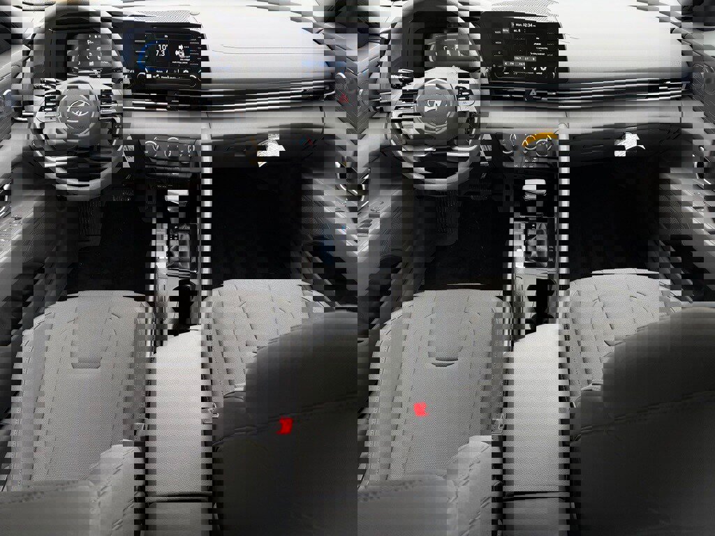 Certified 2025 Hyundai Elantra SE w/ Cargo Package image 8