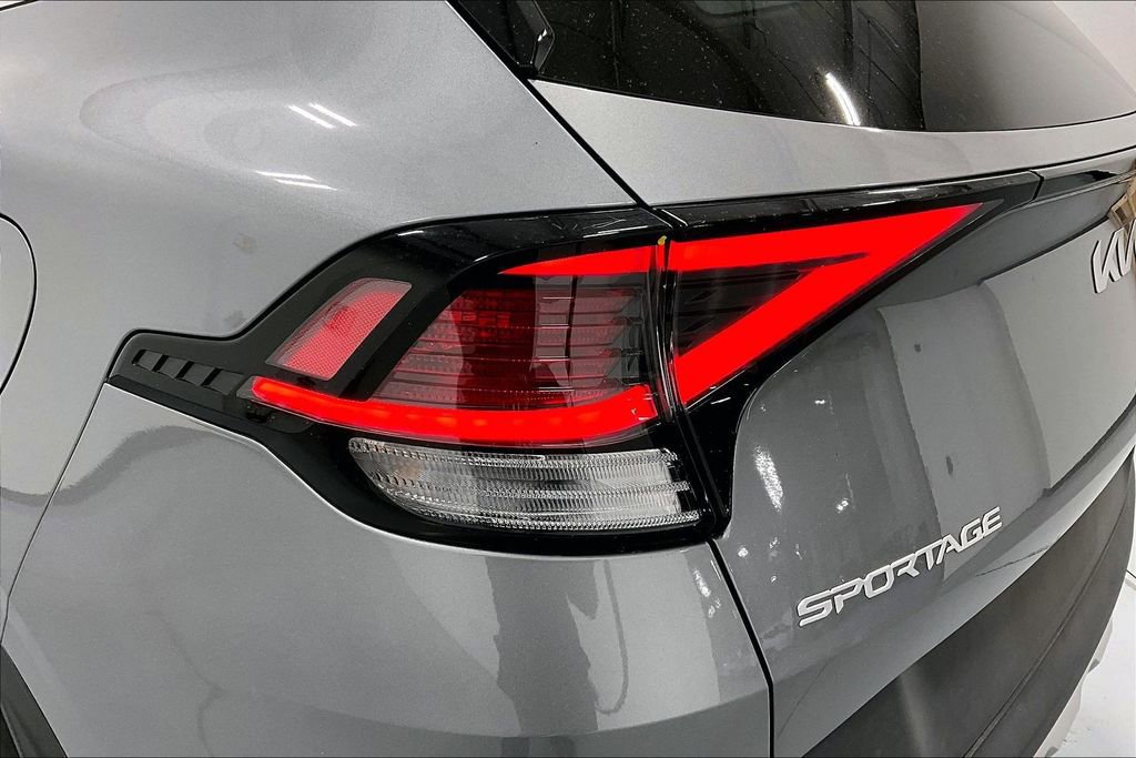 Used 2023 Kia Sportage LX image 38