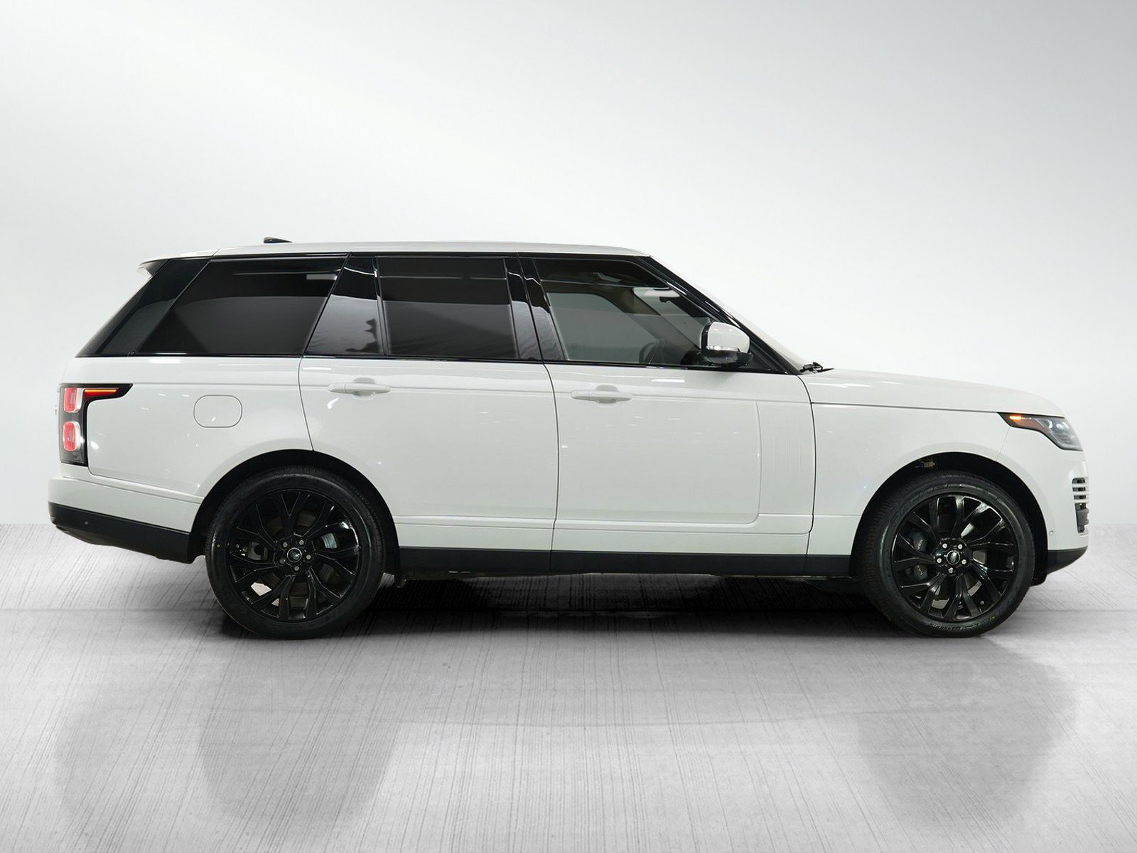 Used 2020 Land Rover Range Rover HSE image 6