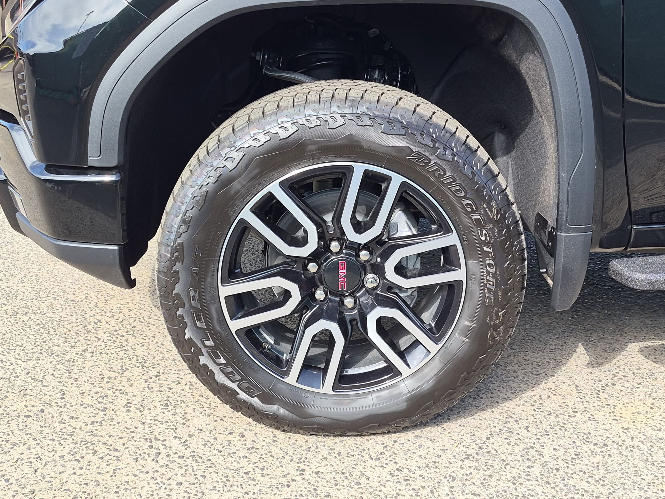 New 2026 GMC Sierra 1500 AT4 w/ AT4 Premium Package AWD/4WD image 33