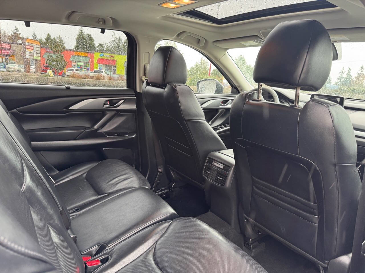Used 2018 MAZDA CX-9 Touring w/ Touring Premium Package image 17