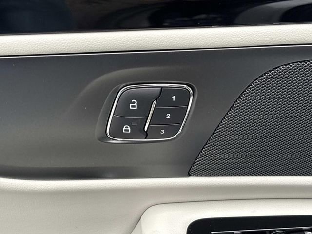 New 2026 Lincoln Nautilus Premier w/ Jet Appearance Package image 21