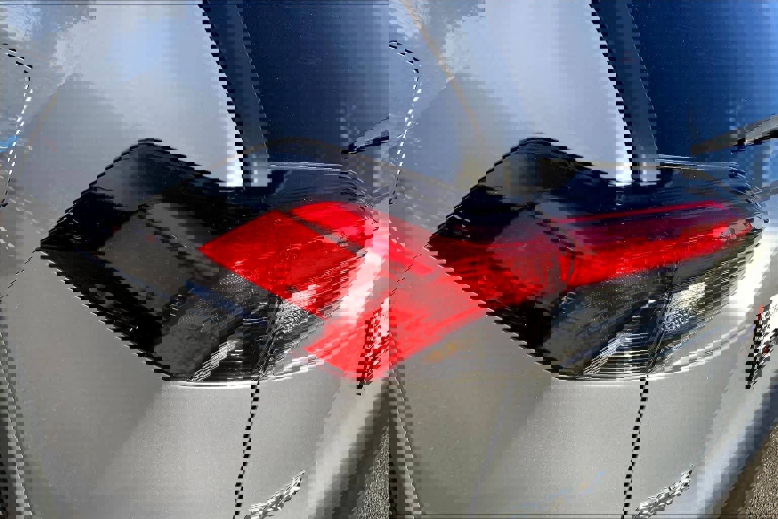 Used 2023 Toyota RAV4 XLE image 27