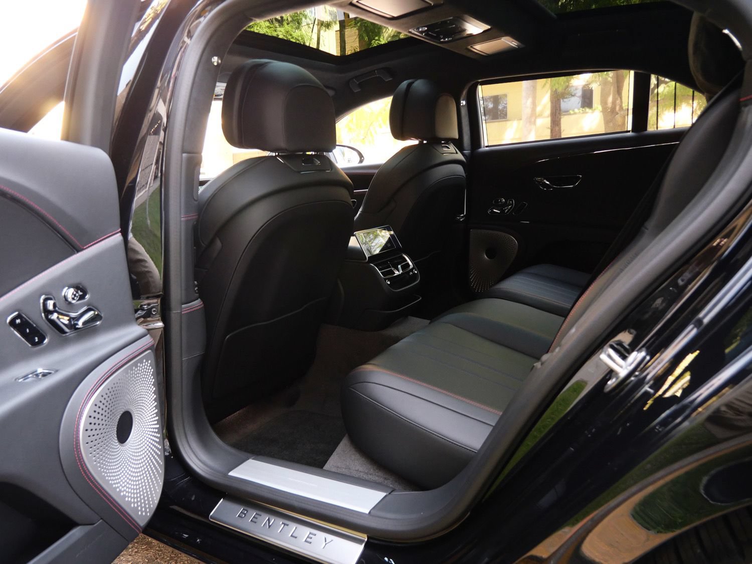 New 2026 Bentley Flying Spur V8 AWD/4WD image 21