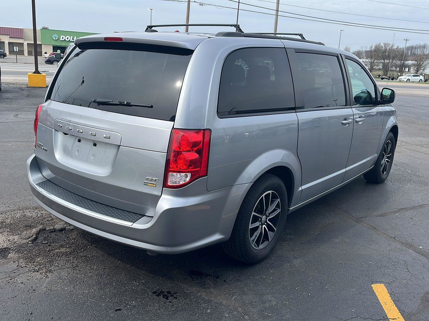 Used 2018 Dodge Grand Caravan GT FWD image 6