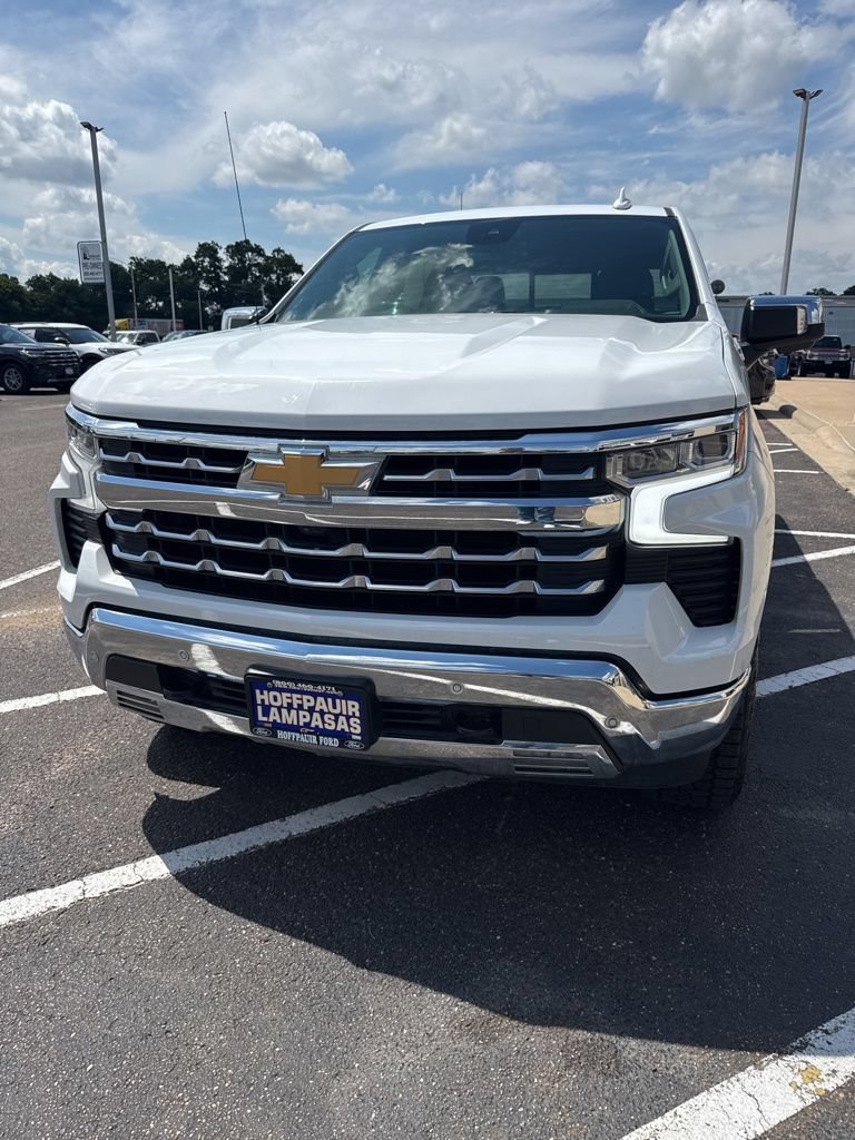 Used 2024 Chevrolet Silverado 1500 LTZ w/ LTZ Convenience Package II AWD/4WD image 8