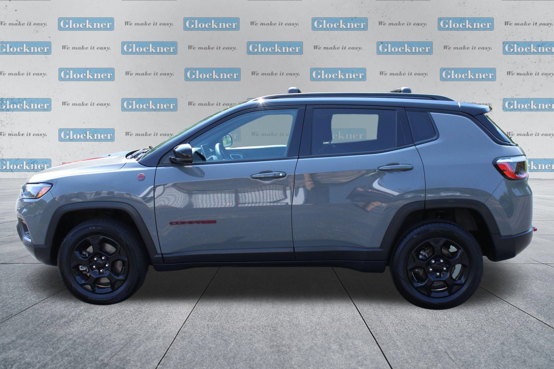 Used 2023 Jeep Compass Trailhawk AWD/4WD image 16
