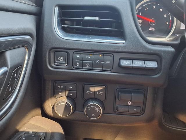 Used 2021 Chevrolet Tahoe Premier w/ Premium Package image 16