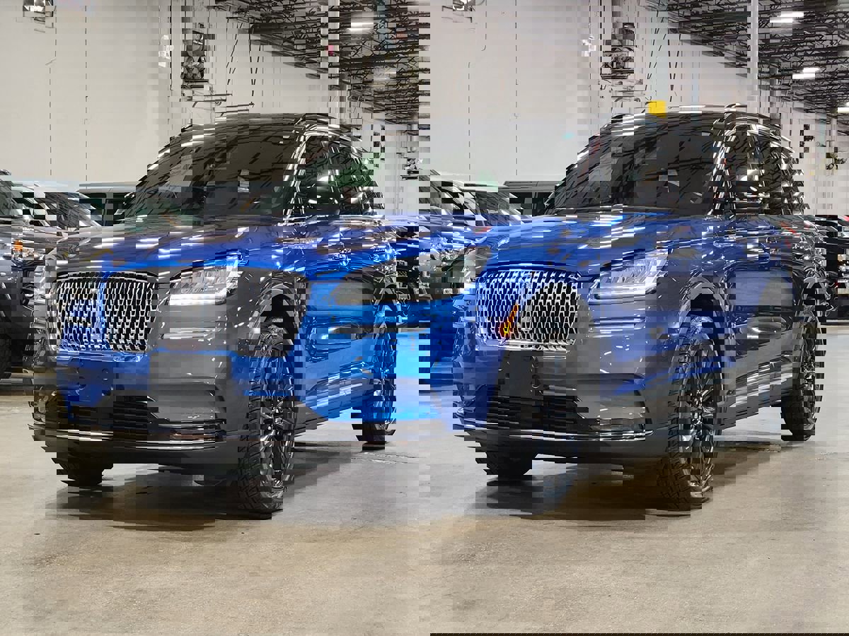 Used 2020 Lincoln Corsair Reserve w/ Elements Package FWD image 4