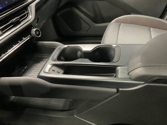Used 2025 Chevrolet Equinox EV RS FWD image 22
