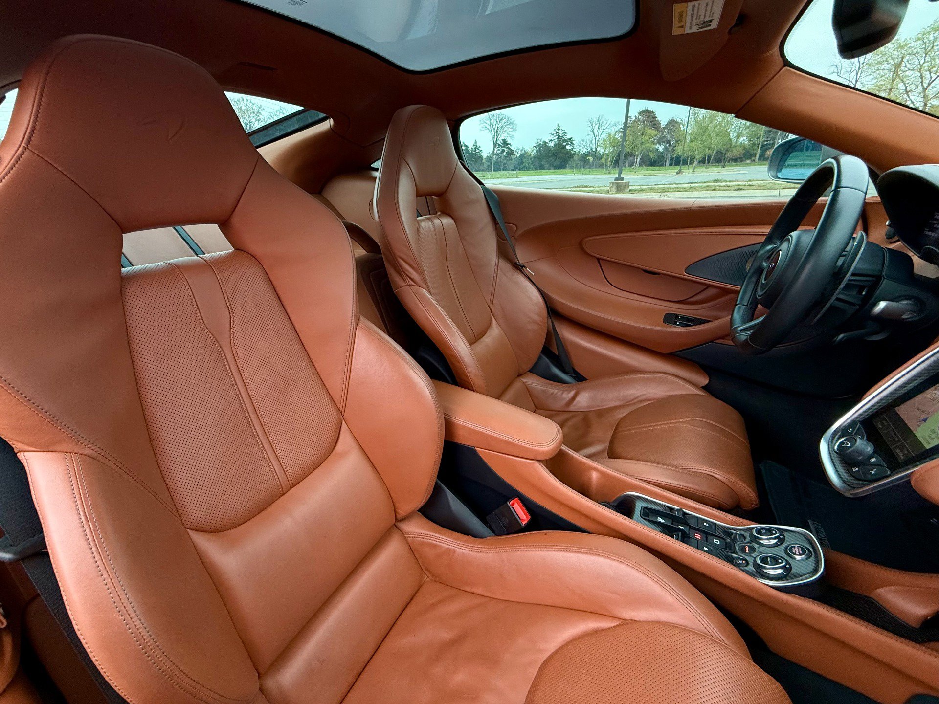 Used 2017 McLaren 570S image 37