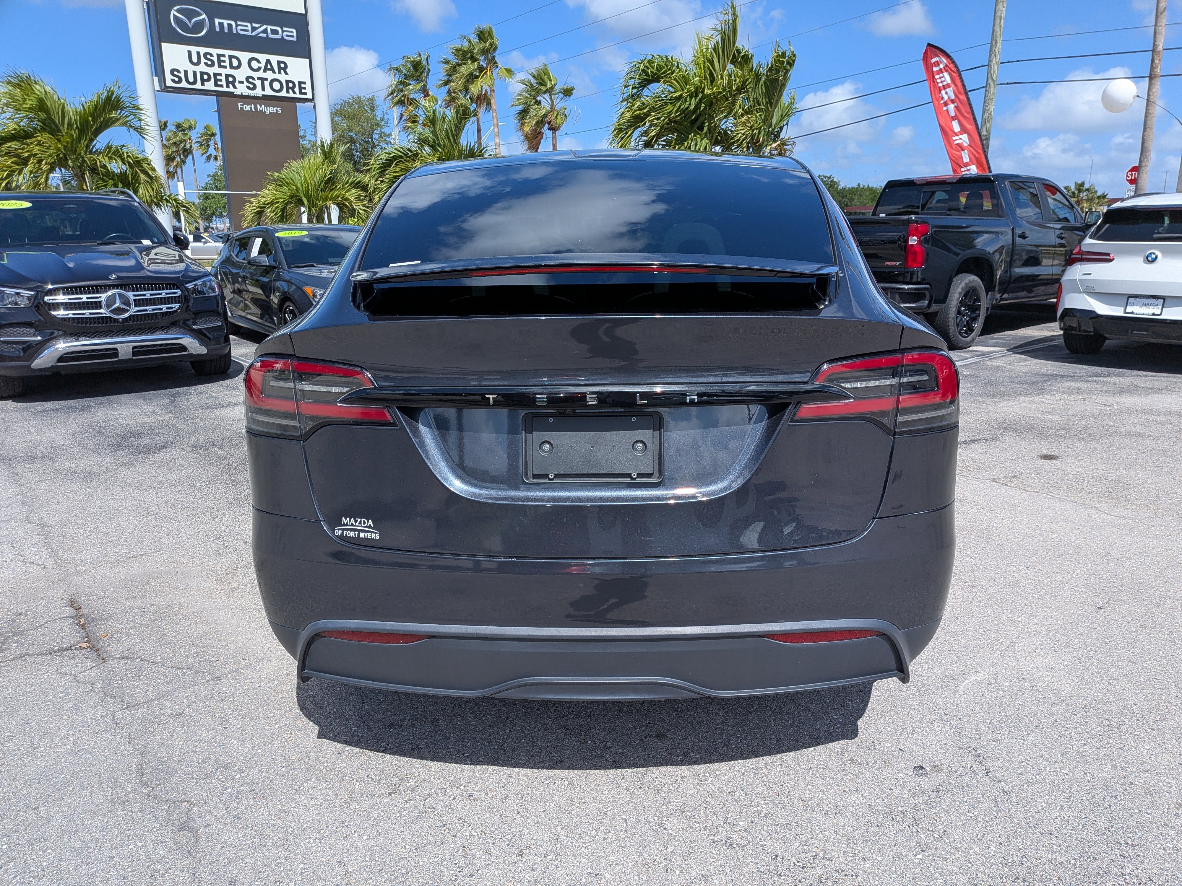 Used 2023 Tesla Model X image 5