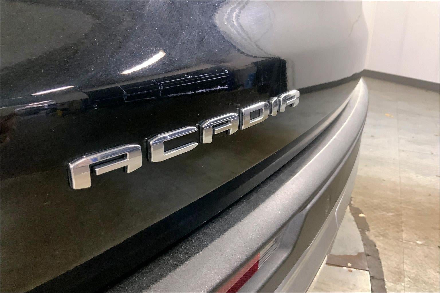 Used 2025 GMC Acadia Elevation FWD image 8