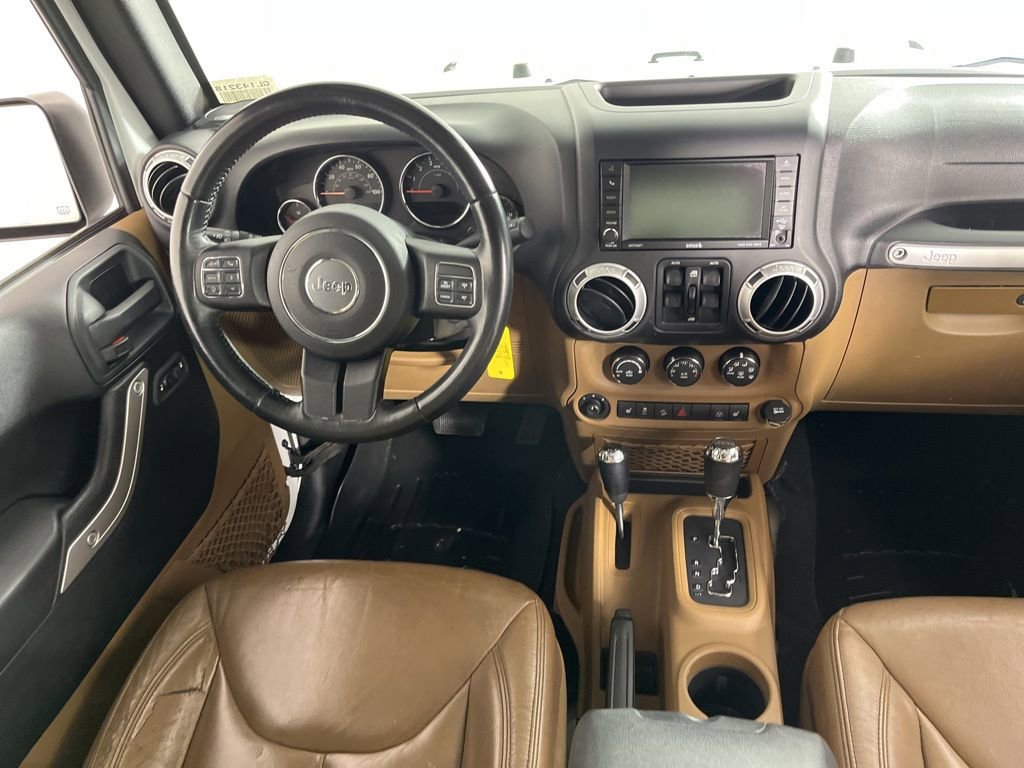 Used 2016 Jeep Wrangler Unlimited Sahara w/ Connectivity Group image 13