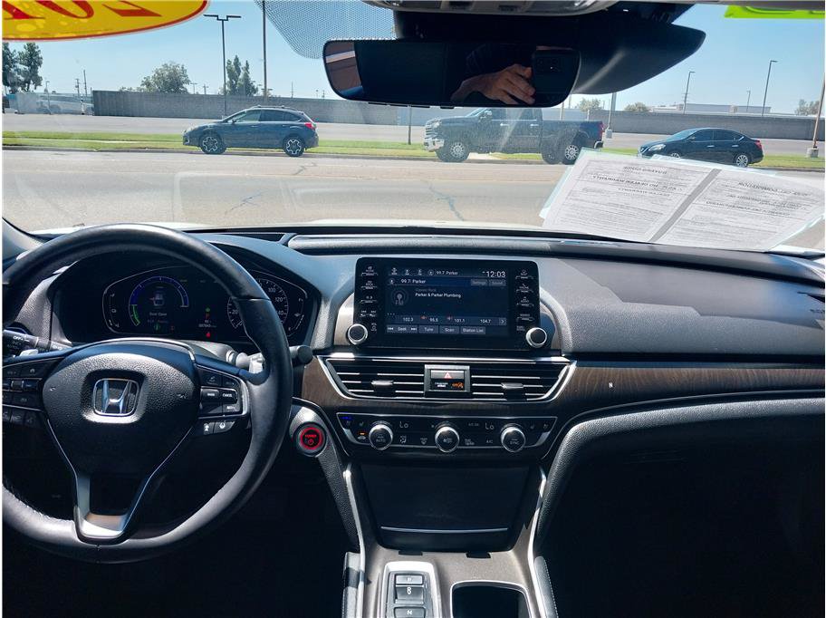 Used 2018 Honda Accord Touring image 12