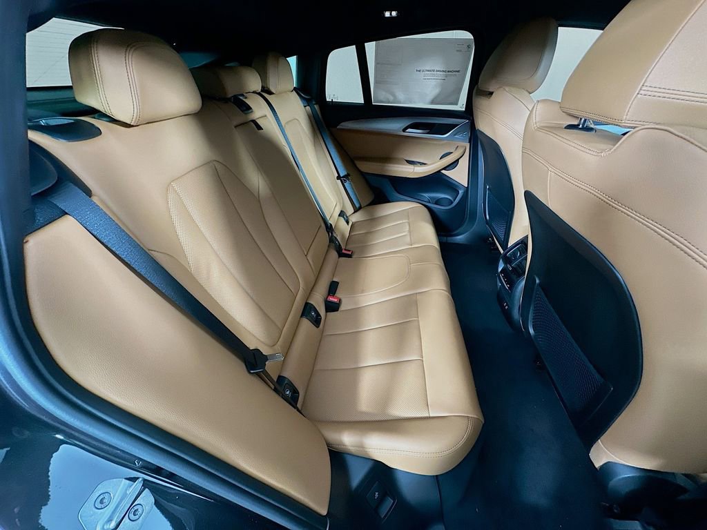 Used 2025 BMW X4 xDrive30i w/ Premium Package image 33