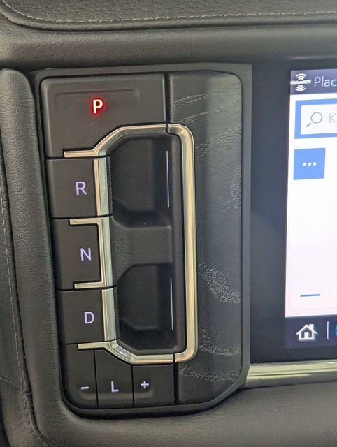 Used 2021 GMC Yukon XL Denali w/ Advanced Technology Package image 25