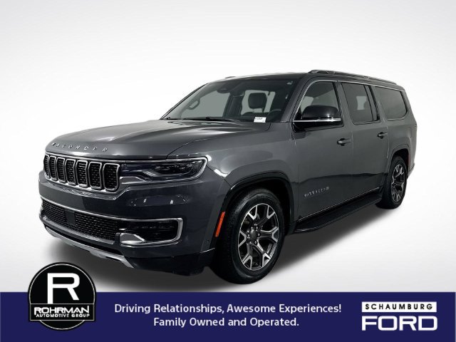 Used 2024 Jeep Wagoneer L Series III w/ Flexible Seating Group AWD/4WD image 2