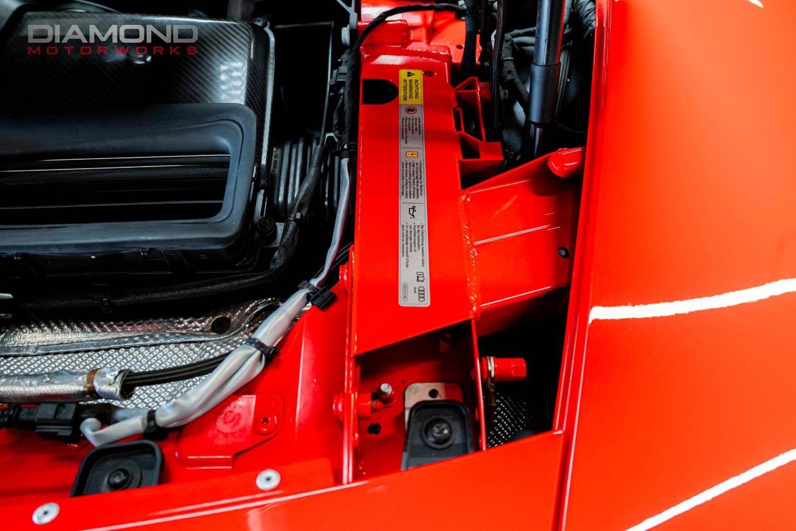 Used 2018 Audi R8 V10 w/ Carbon Exterior Package image 83