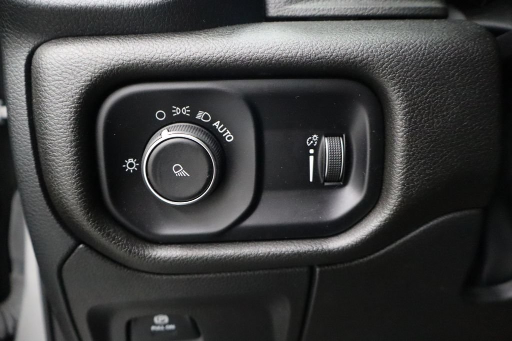 Used 2023 RAM 1500 Lone Star AWD/4WD image 11