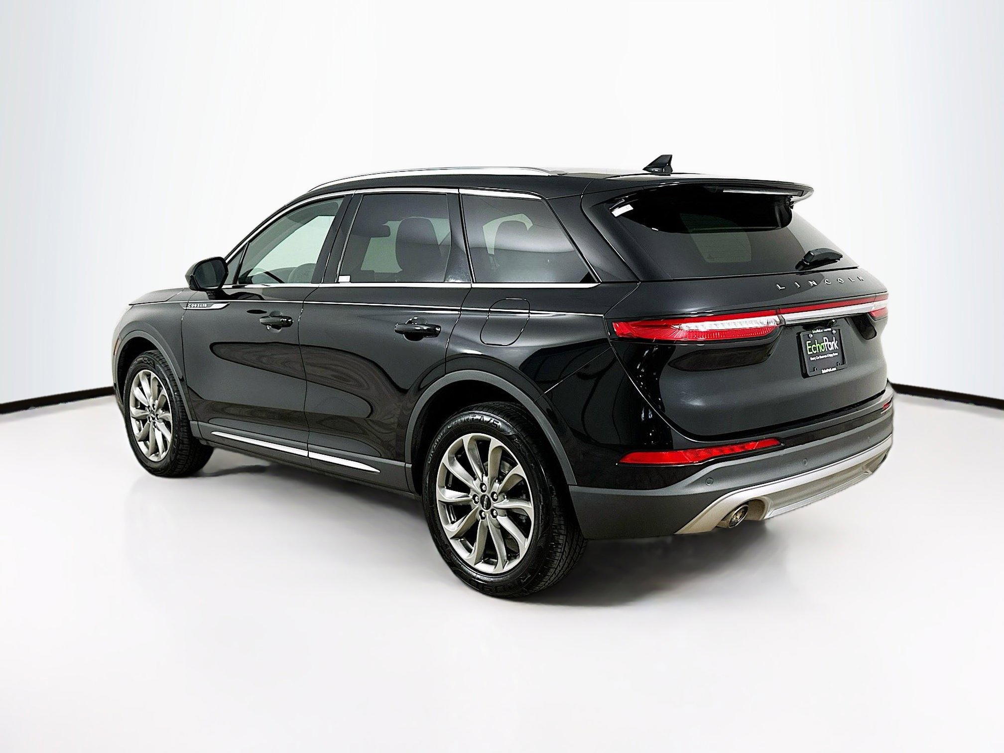 Used 2022 Lincoln Corsair AWD w/ Premium Package image 5