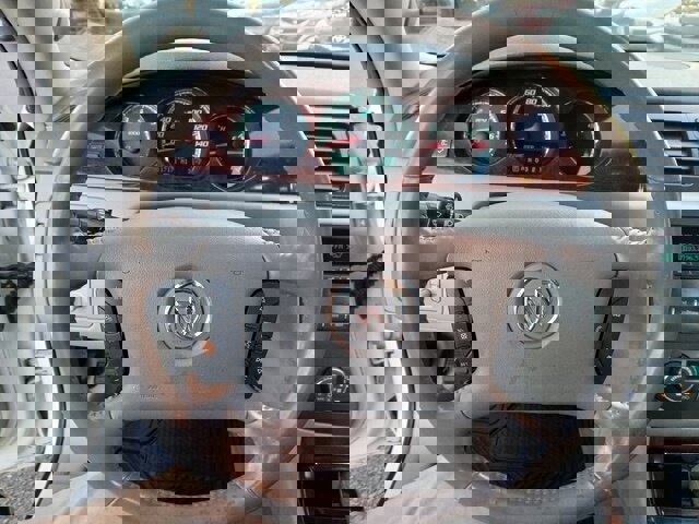 Used 2010 Buick Lucerne CXL image 16