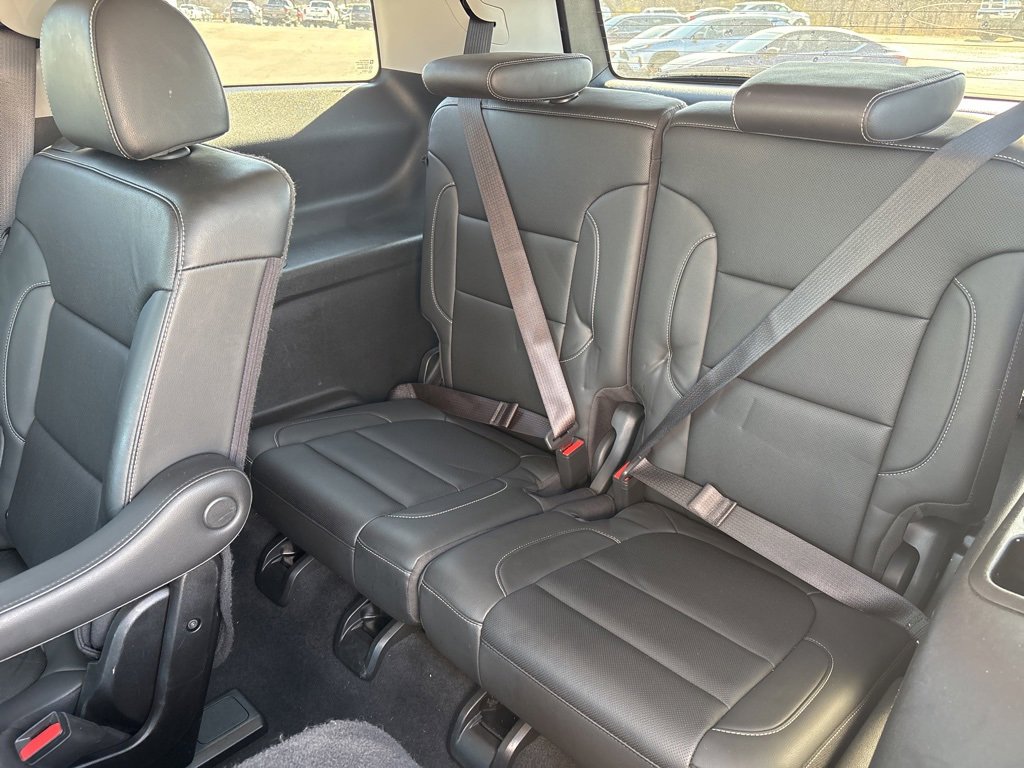 Used 2023 GMC Acadia SLT image 29