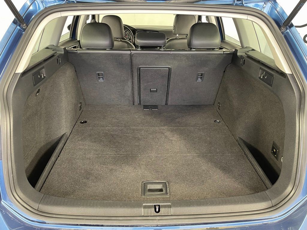 Used 2015 Volkswagen Golf TDI SEL image 7