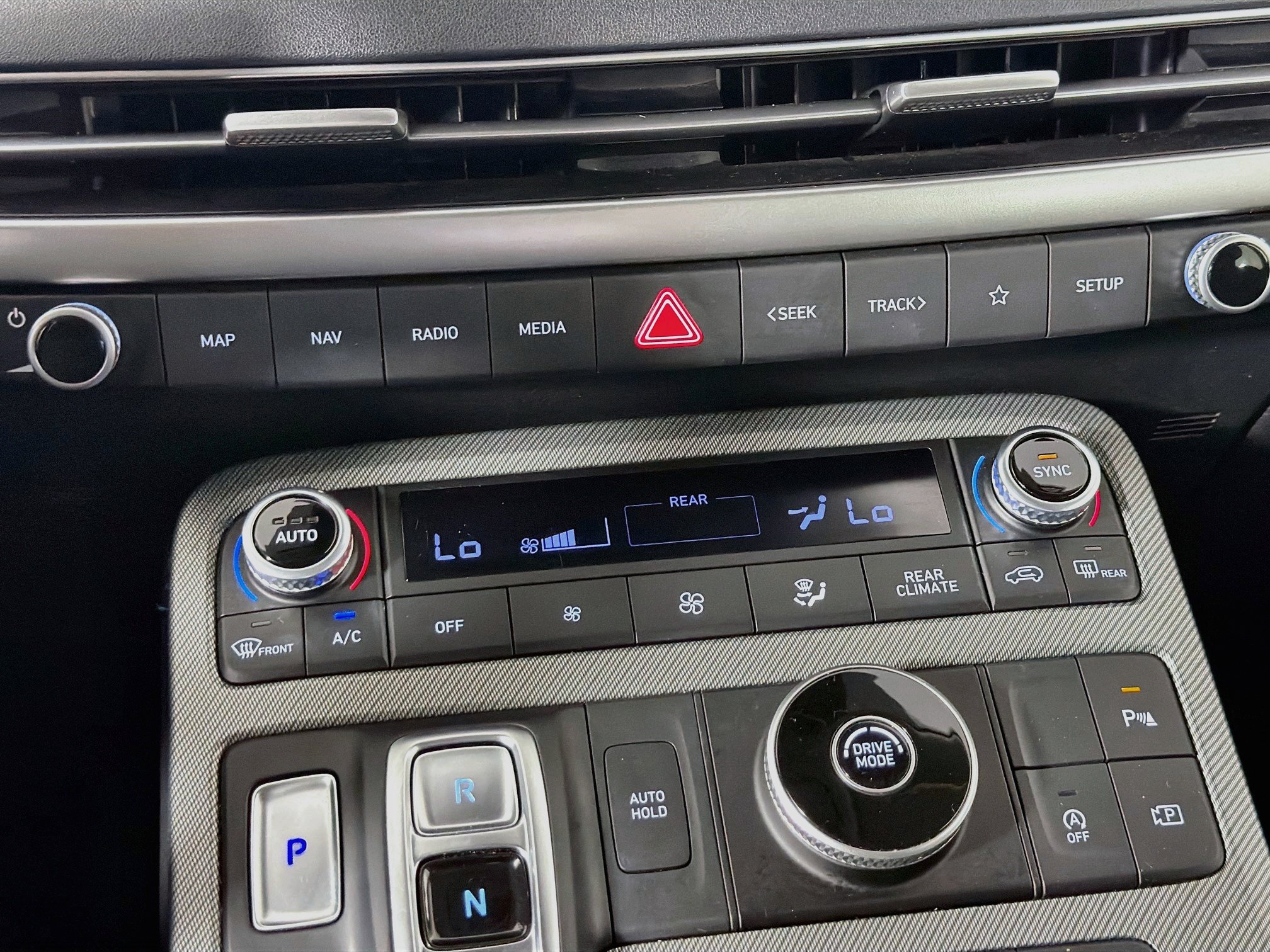 Used 2024 Hyundai Palisade SEL FWD image 24