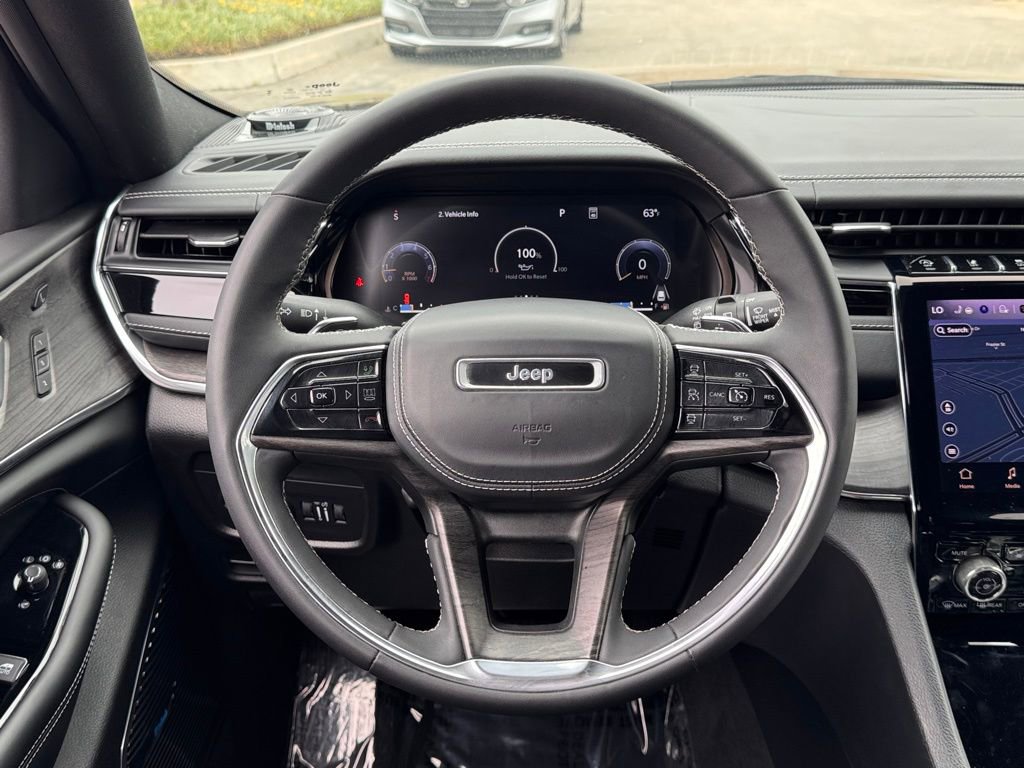 Used 2023 Jeep Grand Cherokee Overland w/ Luxury Tech Group IV image 22