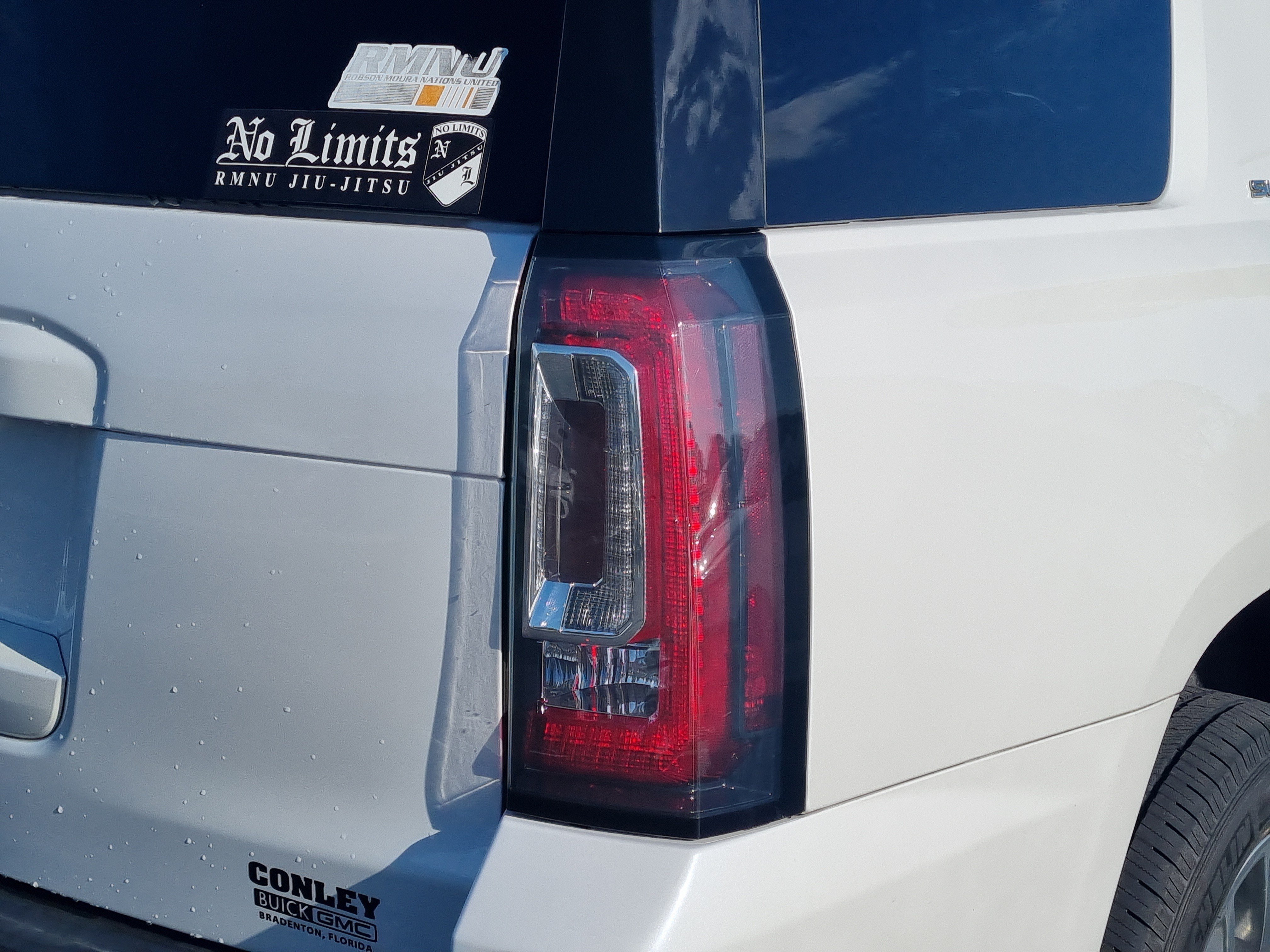 Used 2020 GMC Yukon SLT w/ Open Road Package RWD image 10