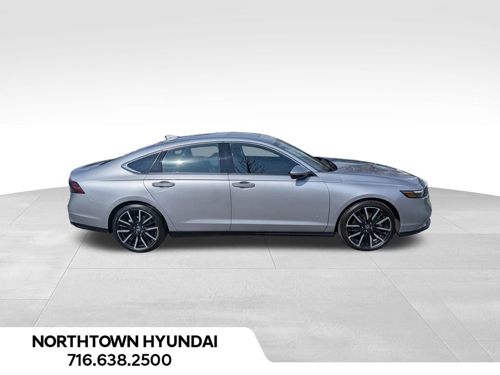 Used 2023 Honda Accord Touring image 13