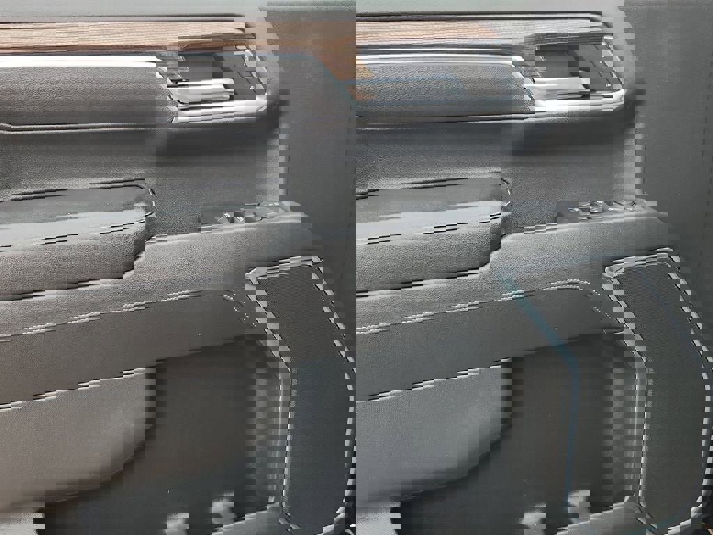 Used 2023 Chevrolet Silverado 1500 LT w/ Protection Package image 18