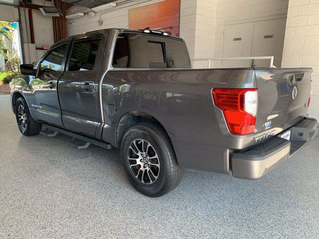 Used 2022 Nissan Titan SV RWD image 6