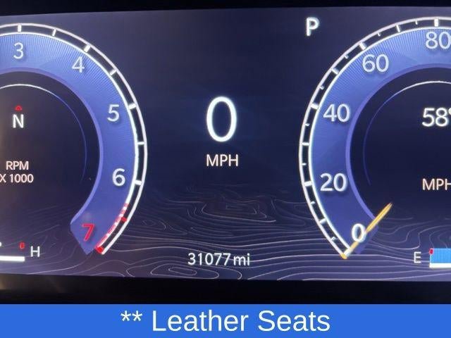 Used 2023 Jeep Grand Cherokee Limited w/ Black Appearance Package AWD/4WD image 17