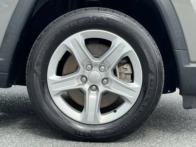 Used 2023 Jeep Compass Latitude AWD/4WD image 17