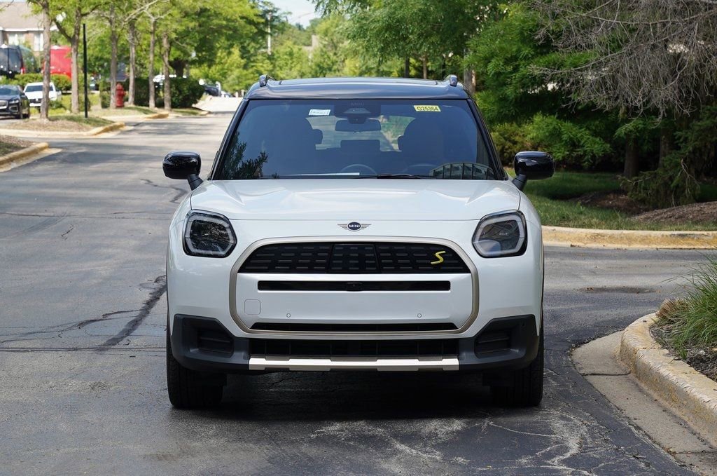 New 2025 MINI Cooper Countryman SE image 2