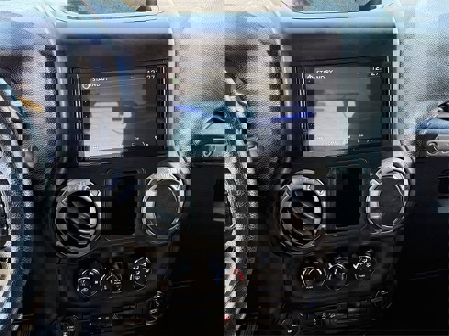 Used 2014 Jeep Wrangler Sport image 18