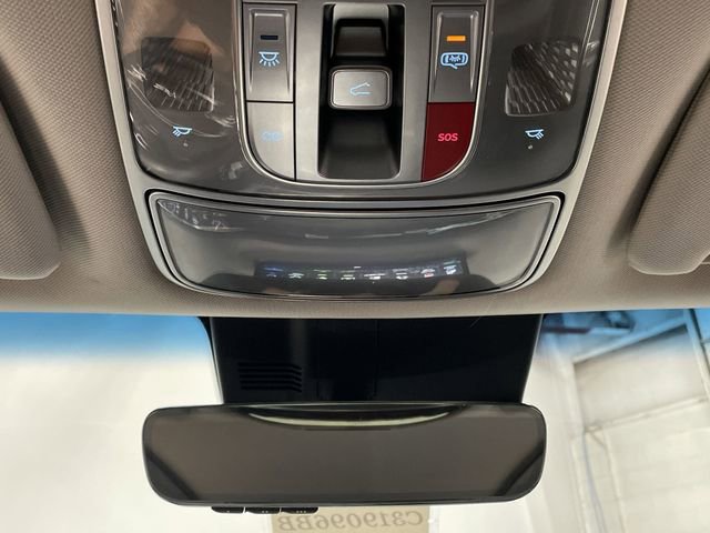 Used 2024 Genesis GV70 2.5T w/ Advanced Package image 30