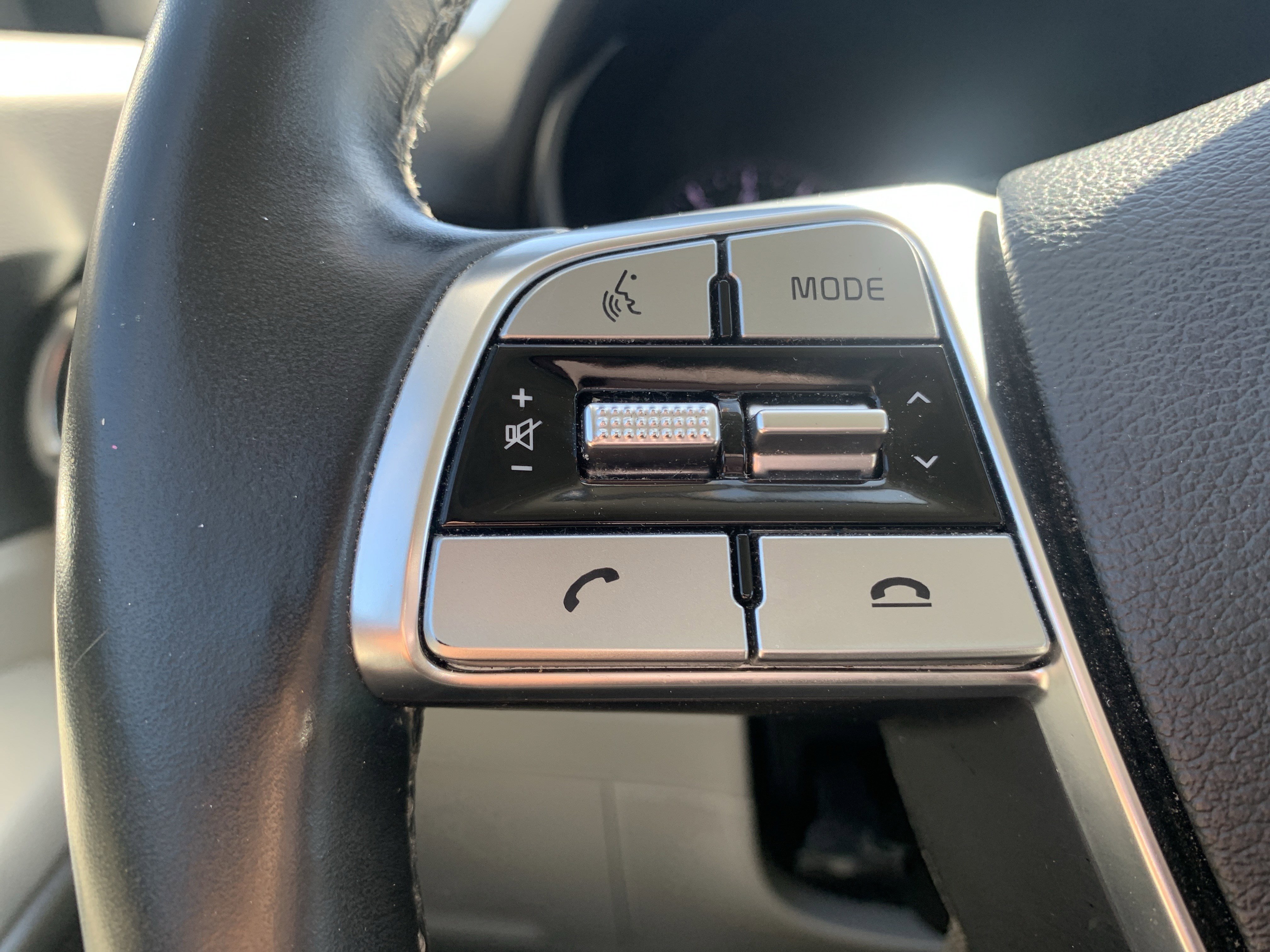 Used 2021 Kia Telluride SX w/ SX Prestige Package image 19