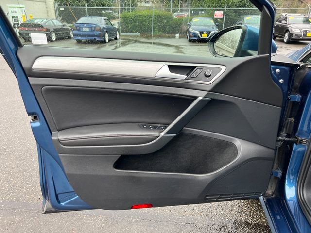 Used 2017 Volkswagen Golf Wolfsburg Edition image 19