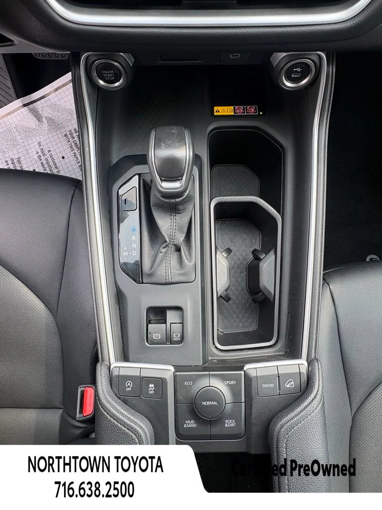 Used 2025 Toyota Grand Highlander AWD image 25