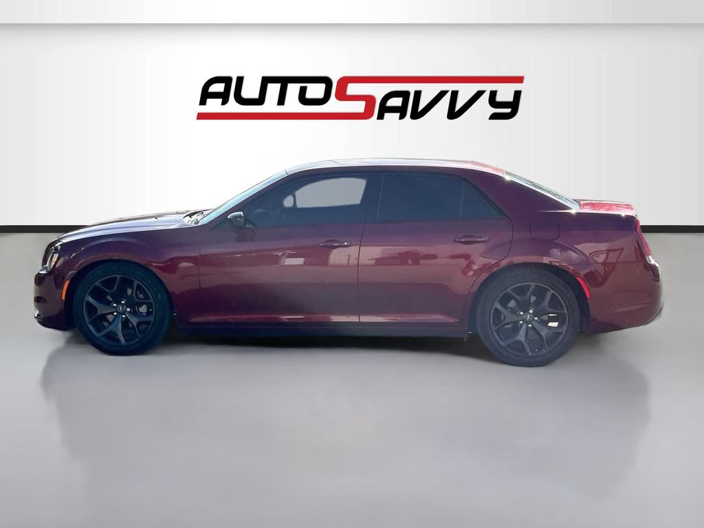 Used 2023 Chrysler 300 Touring w/ Sport Appearance Package RWD image 4