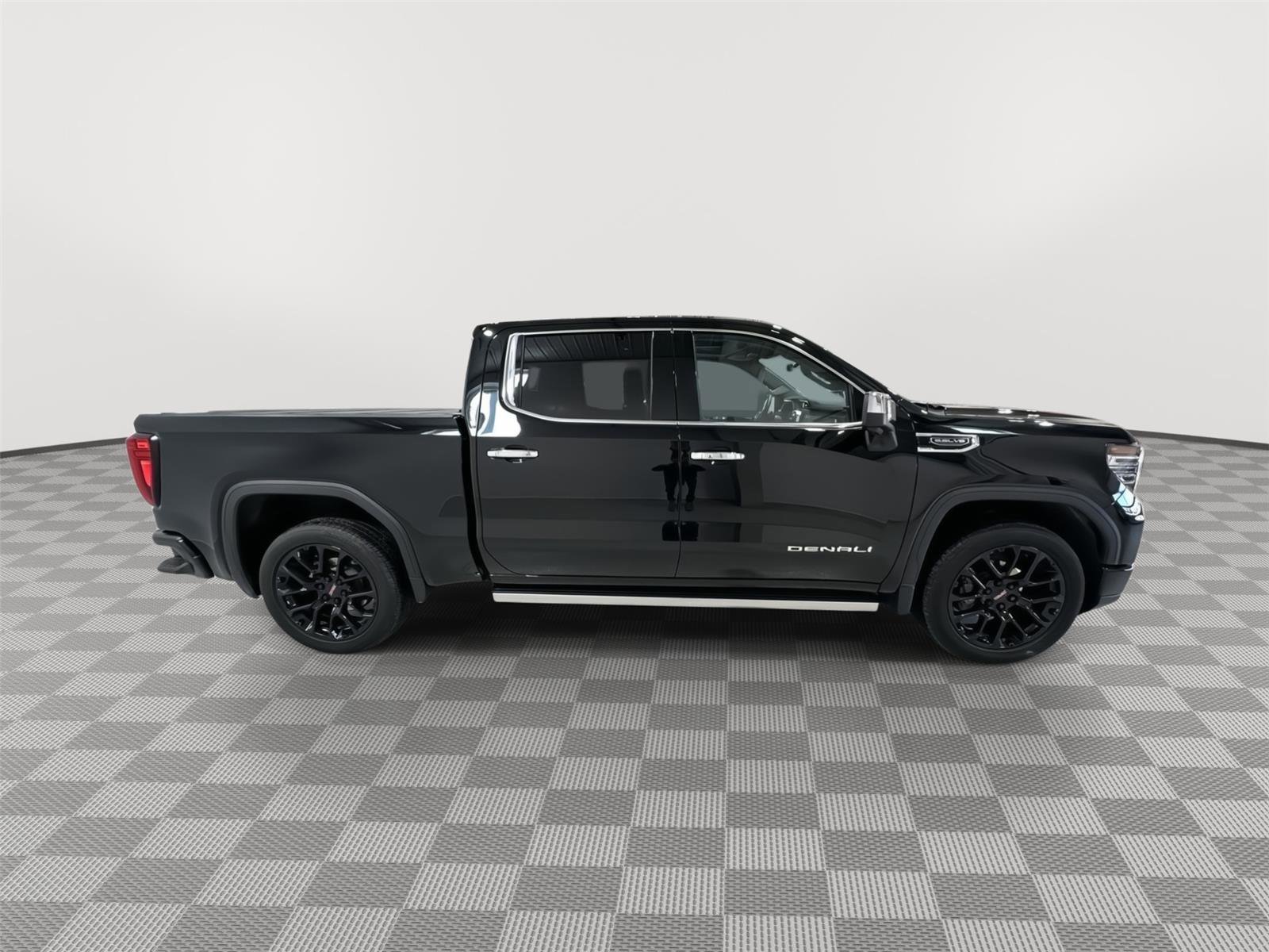 Used 2024 GMC Sierra 1500 Denali w/ Denali Reserve Package image 6